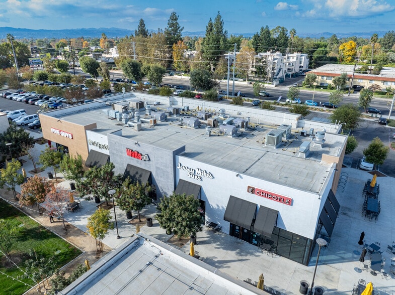 More Photos Of 8420-8440 Balboa Blvd, Northridge Storefront For Lease