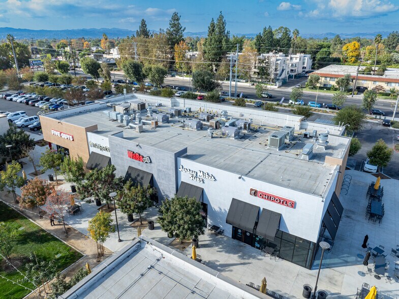 More Photos Of 8420-8440 Balboa Blvd, Northridge Storefront For Lease