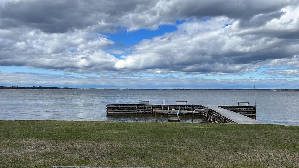 More Photos Of 9978 Gappa Rd, Kabetogama Hotel For Sale