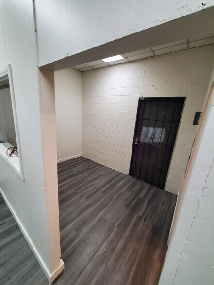 More Photos Of 14001-14005 Ramona Blvd, Baldwin Park Storefront For Lease