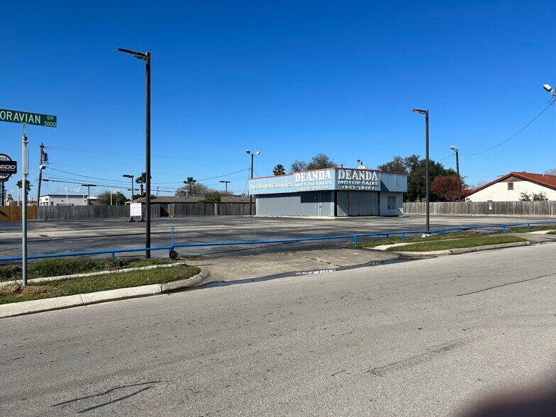 More Photos Of 3420 S Padre Island Dr, Corpus Christi Auto Dealership For Lease