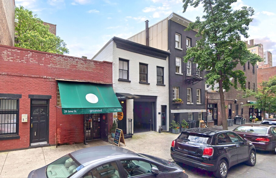 More Photos Of 32 Jane St, New York Apartments For Sale