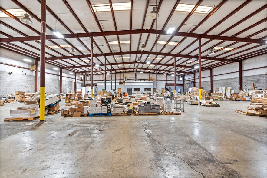 More Photos Of 6130 Preservation Dr, Chattanooga Light Distribution For Sale