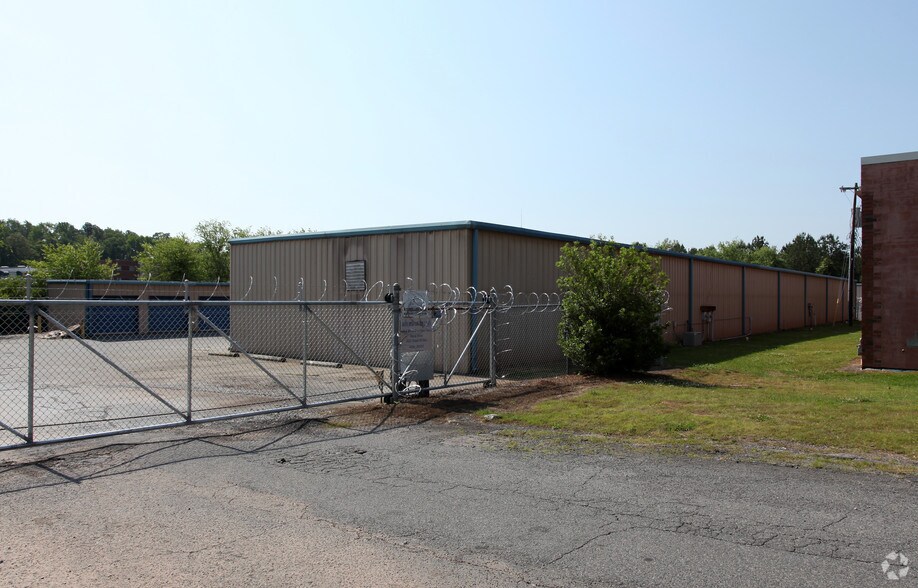 More Photos Of 402 N Hardee St, Durham Light Manufacturing For Lease
