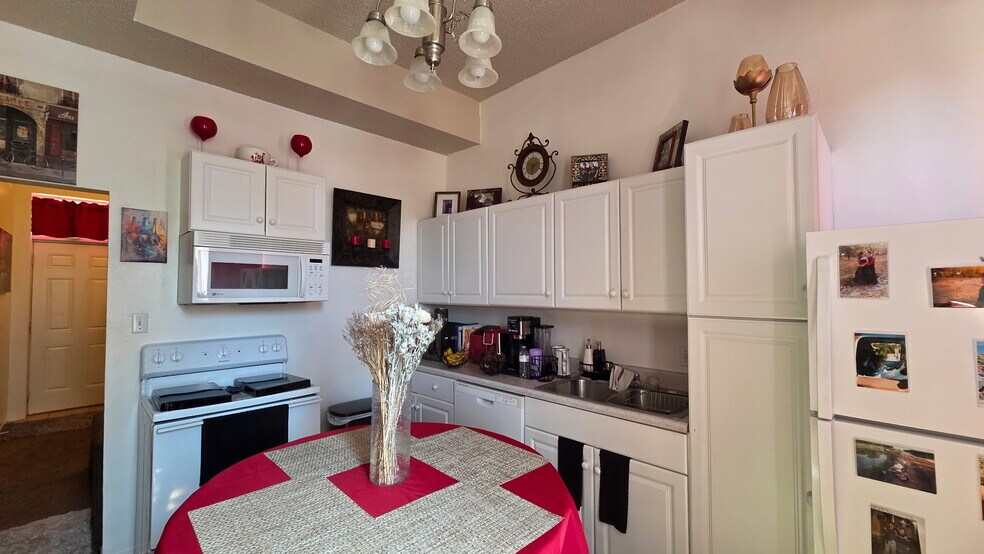 More Photos Of 616 W 10th St, Pueblo Apartments For Sale
