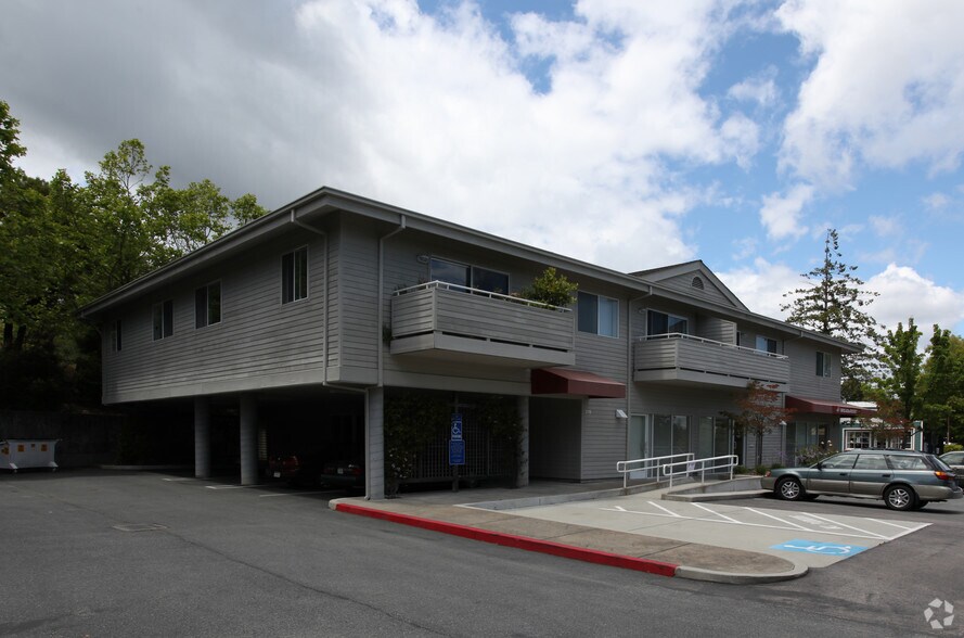 More Photos Of 215-233 Tamalpais Dr, Corte Madera Office For Lease