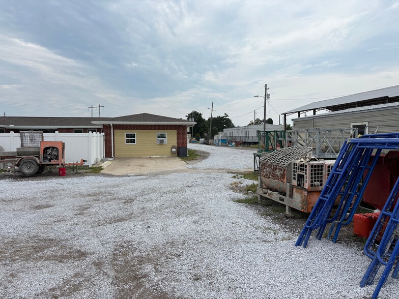 More Photos Of 1219 Transmitter Rd, Panama City Freestanding For Sale