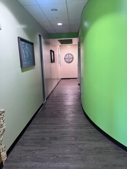 More Photos Of 9681 Gladiolus Dr, Fort Myers Office For Lease