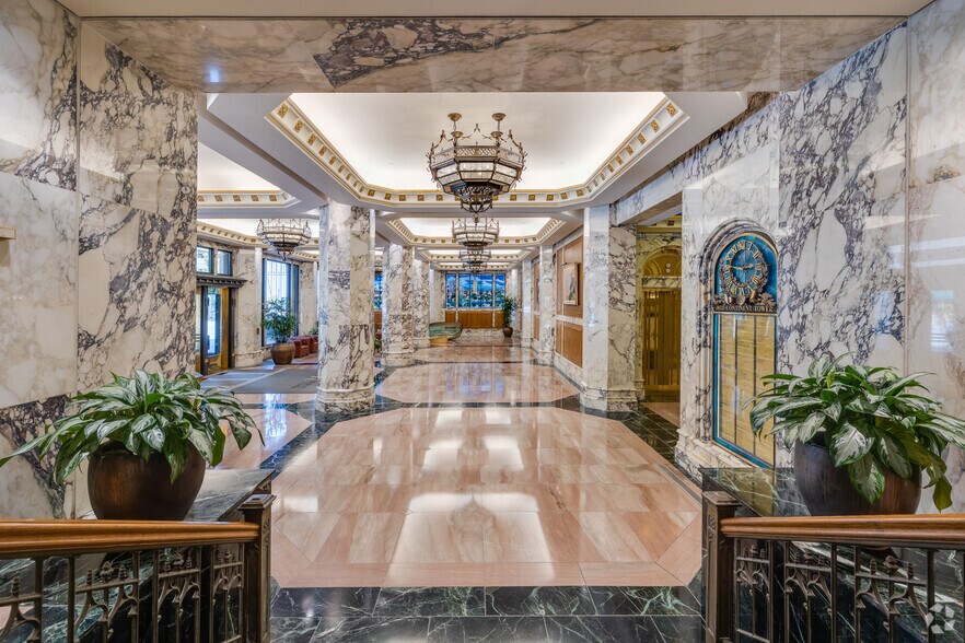 More Photos Of 401 S Boston Ave, Tulsa Office For Lease