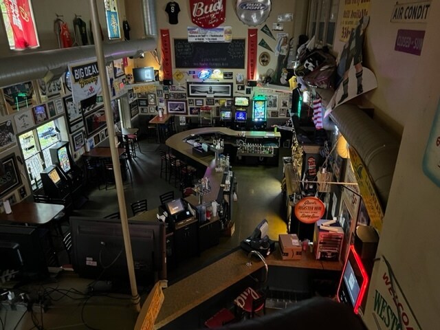 More Photos Of 303 Reid St, De Pere Restaurant For Sale