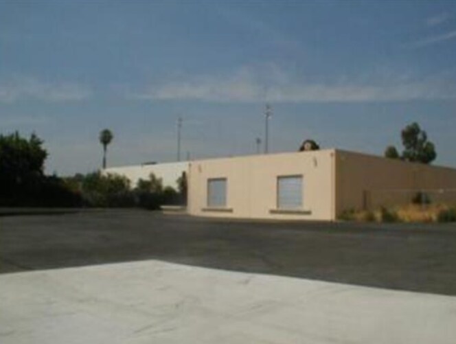 More Photos Of 181 S E St, San Bernardino Showroom For Sale