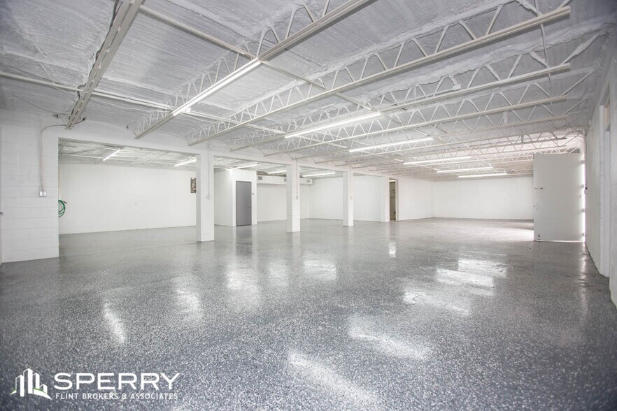 More Photos Of 411 Clearlake Rd, Cocoa Service For Lease