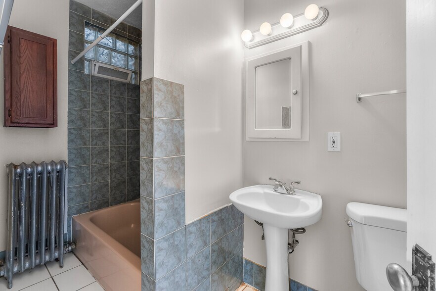 More Photos Of 3012 Bryant Ave S, Minneapolis Multifamily For Sale