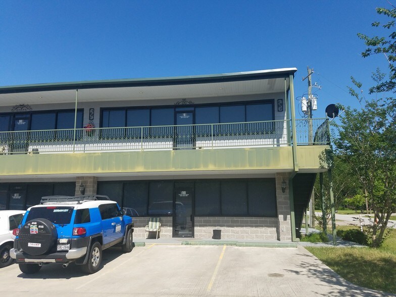 More Photos Of 15802 Lee Rd, Humble Office For Lease