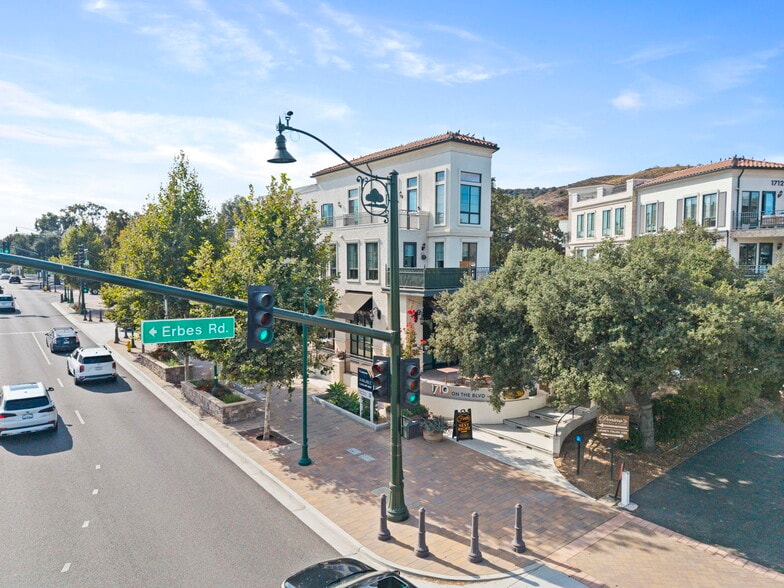 More Photos Of 1710 E Thousand Oaks Blvd, Thousand Oaks Apartments For Lease