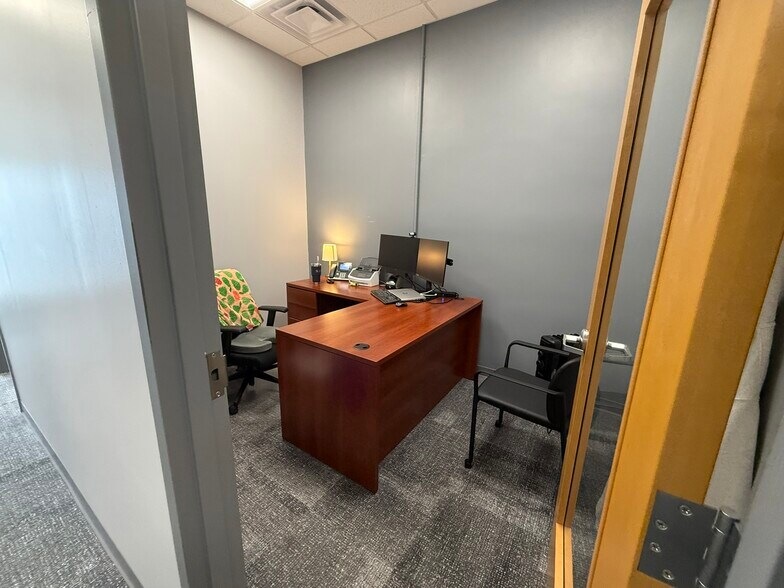 More Photos Of 2212 Murray Ave, Pittsburgh Office Residential For Lease