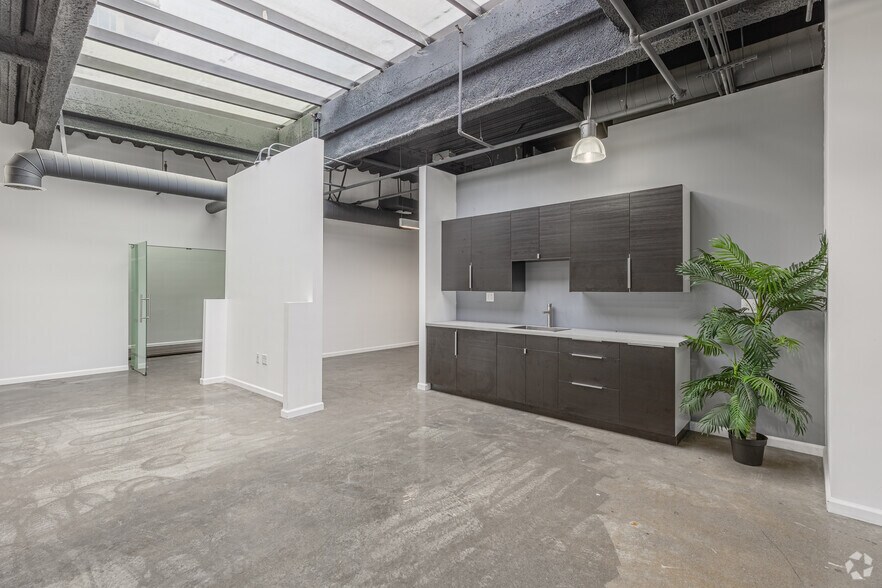 Photo of 6th Floor Ste 603