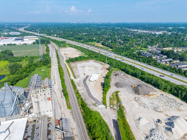 More Photos Of 4100 Truro Station Service Rd, Columbus Manufacturing For Sale