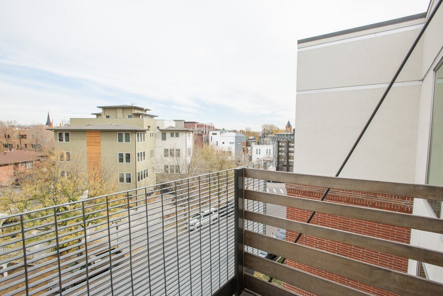 More Photos Of 2424-2434 W Caithness Pl, Denver Apartments For Lease