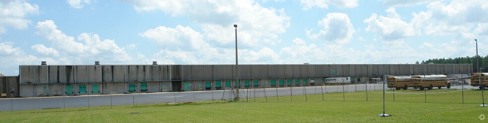 More Photos Of 6045 SE 83rd St, Ocala Distribution For Sale