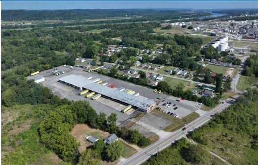 More Photos Of 5012 Camp Ground Rd, Louisville Truck Terminal For Sale