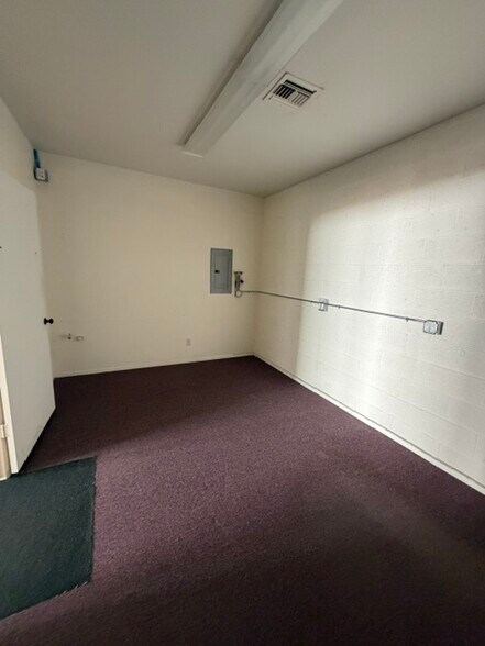 More Photos Of 2159 McCulloch Blvd N, Lake Havasu City Storefront Retail Office For Lease