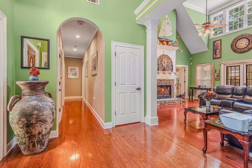 More Photos Of 170 St Gabriel Way, Fayetteville Light Manufacturing For Sale