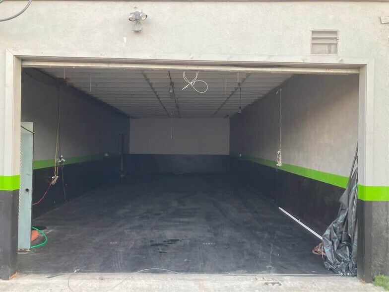 Primary Photo Of 415 Bonito Ave, Long Beach Showroom For Lease