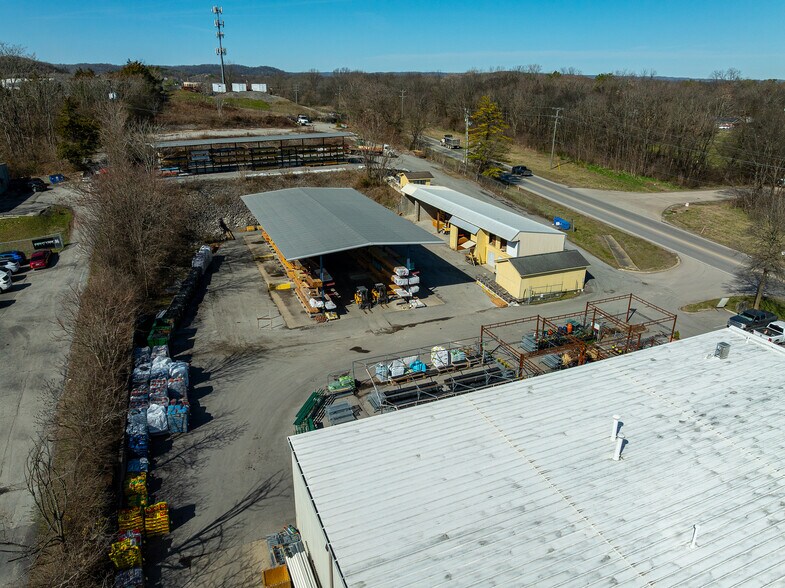 More Photos Of 203 Downs Blvd, Franklin Freestanding For Lease