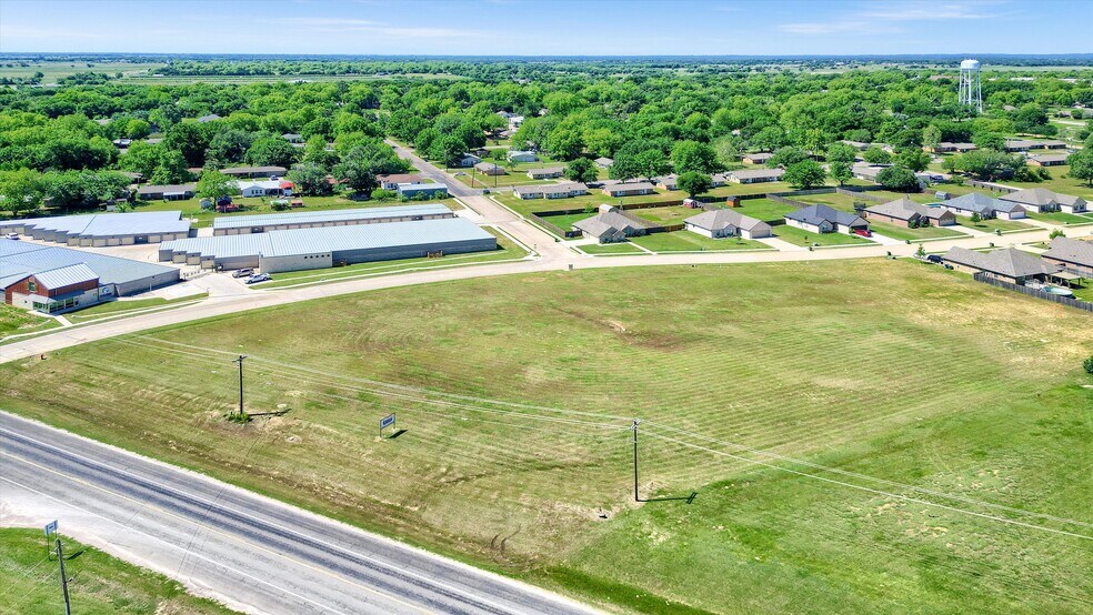 More Photos Of 305 US 377 hwy, Whitesboro Land For Lease