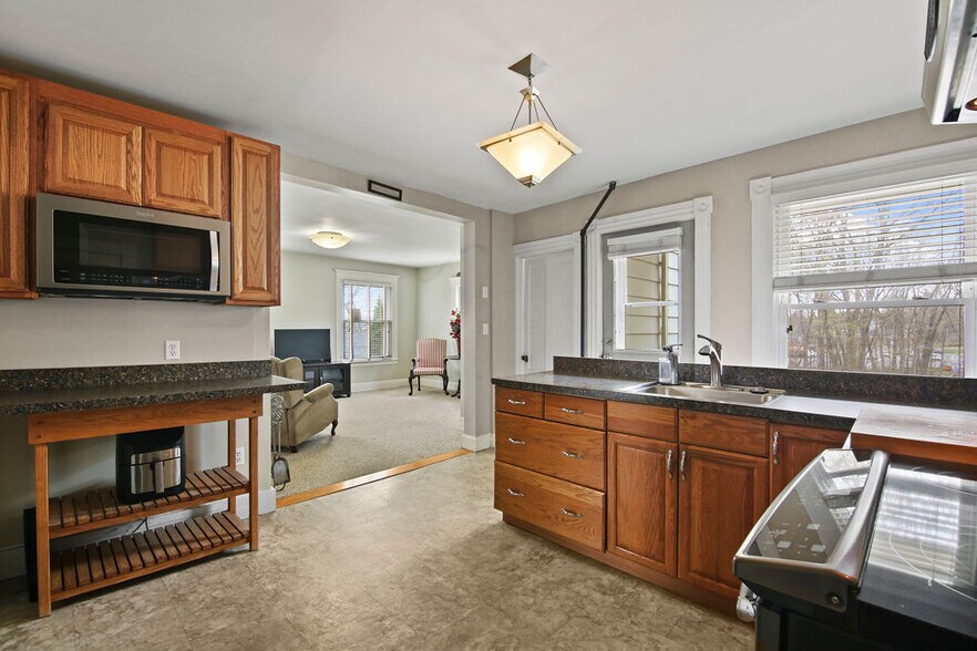 More Photos Of 18 Elm St, Rocky Hill Office Residential For Sale