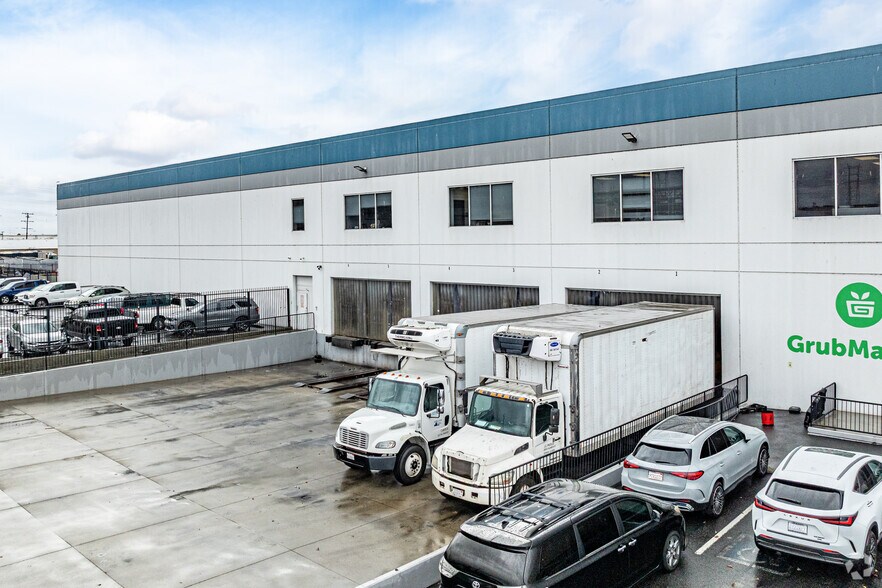 More Photos Of 2590 Harriet St, Vernon Refrigeration Cold Storage For Lease