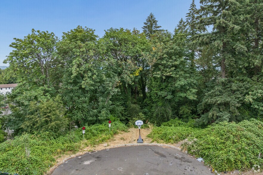 More Photos Of SW Barbur Blvd, Portland Land For Sale