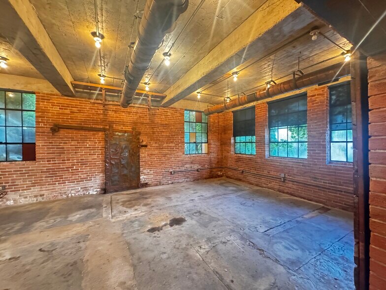 More Photos Of 569 E 2nd Ave, Salt Lake City Unknown For Lease