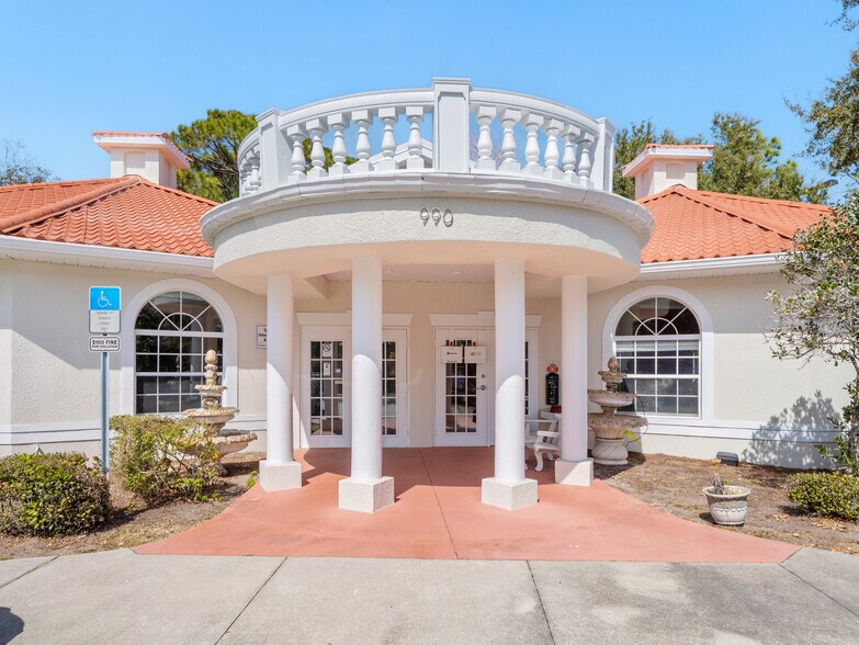 More Photos Of 990 Palm St, Cocoa Office For Lease