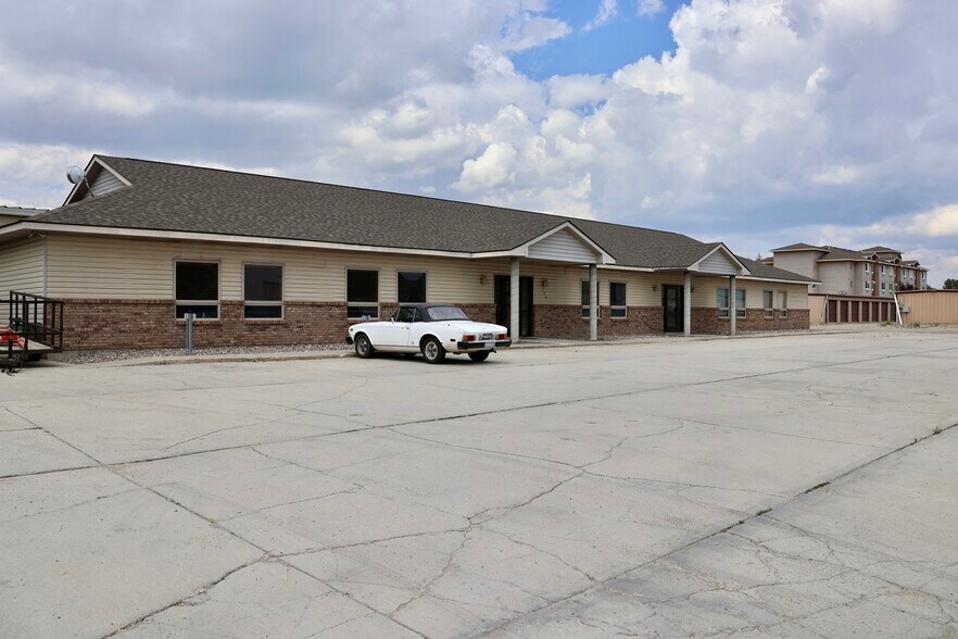 Primary Photo Of 120 Cole Ave, Pinedale Office For Sale