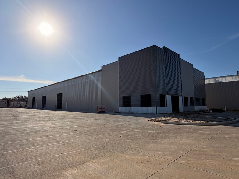 More Photos Of 0 Hufsmith Kohrville Rd, Tomball Warehouse For Sale
