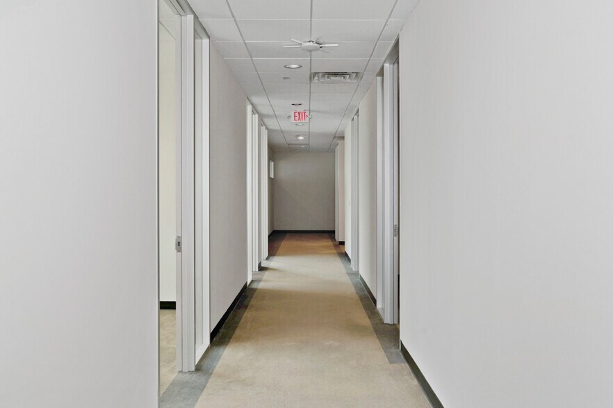 More Photos Of 9999 Bellaire Blvd, Houston Medical For Lease