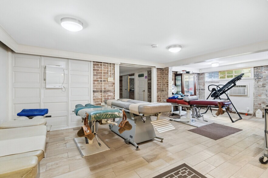 More Photos Of 2926 Canal St, New Orleans Office Residential For Sale