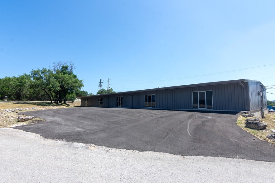 More Photos Of 691 La Buena Vista Dr, Wimberley Warehouse For Lease