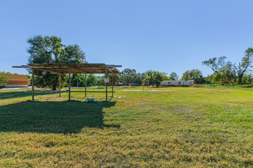 More Photos Of 11711 Veterans Memorial Dr, Houston Land For Sale