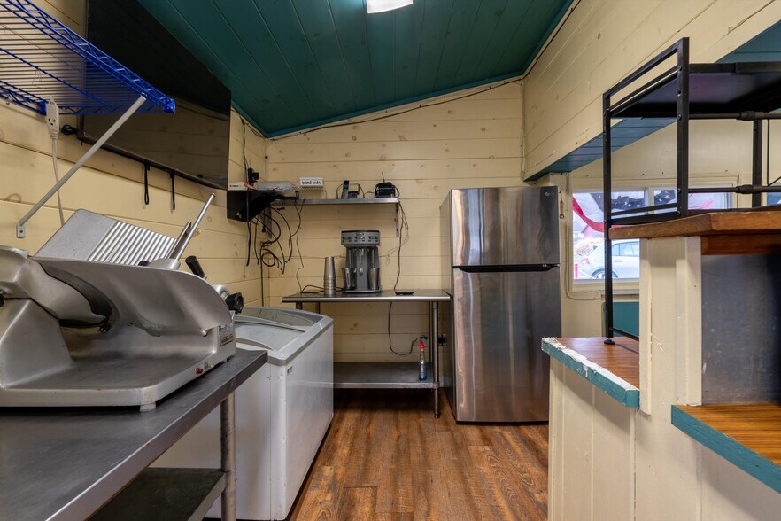 More Photos Of 266 County Route 7, Nassau Restaurant For Sale