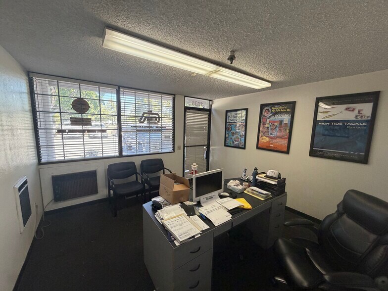 More Photos Of 11130-11150 Business Cir, Cerritos Warehouse For Lease