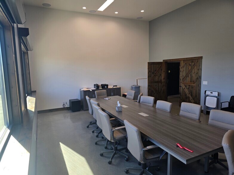 More Photos Of 870 N 2nd E, Rexburg General Retail For Lease