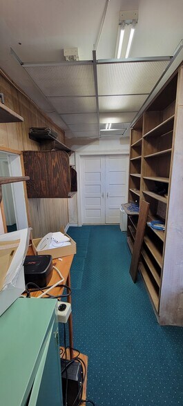 More Photos Of 147 N Ocean Ave, Patchogue Office For Sale