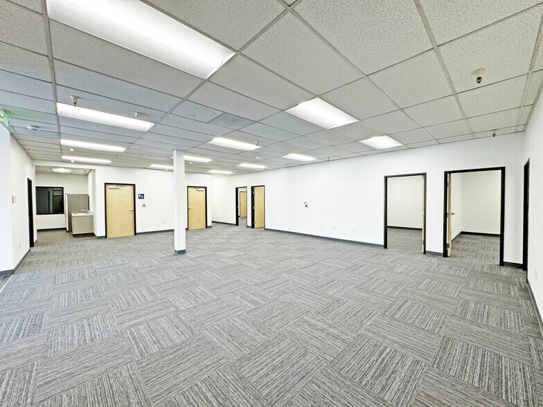More Photos Of 1050 E Grant Line Rd, Tracy Warehouse For Lease