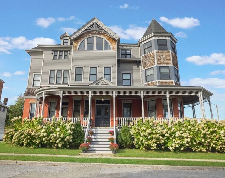 More Photos Of 2 Courtney Ave, Newburgh Apartments For Sale