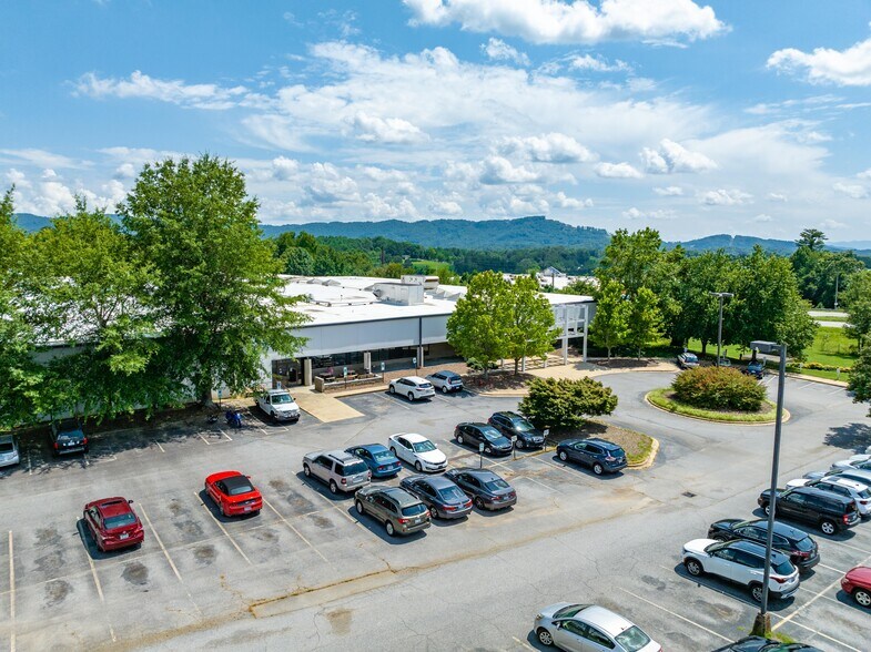 More Photos Of 108 Monticello Rd, Weaverville Manufacturing For Lease