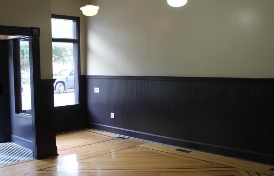More Photos Of 12 Park Pl, Hudson Storefront Retail Residential For Lease