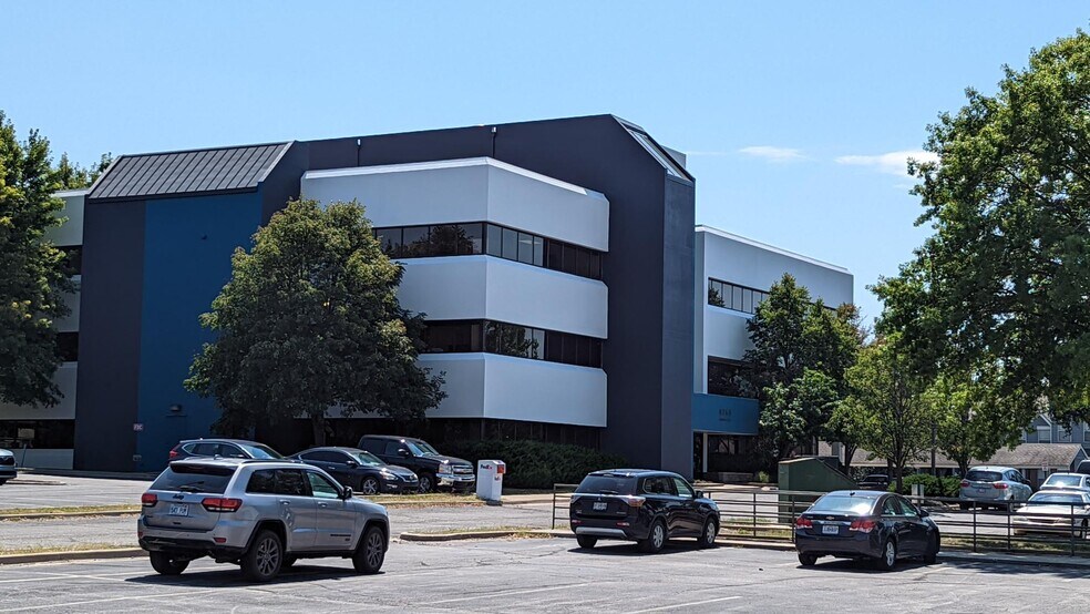 More Photos Of 6750 Antioch Rd, Merriam Office For Lease